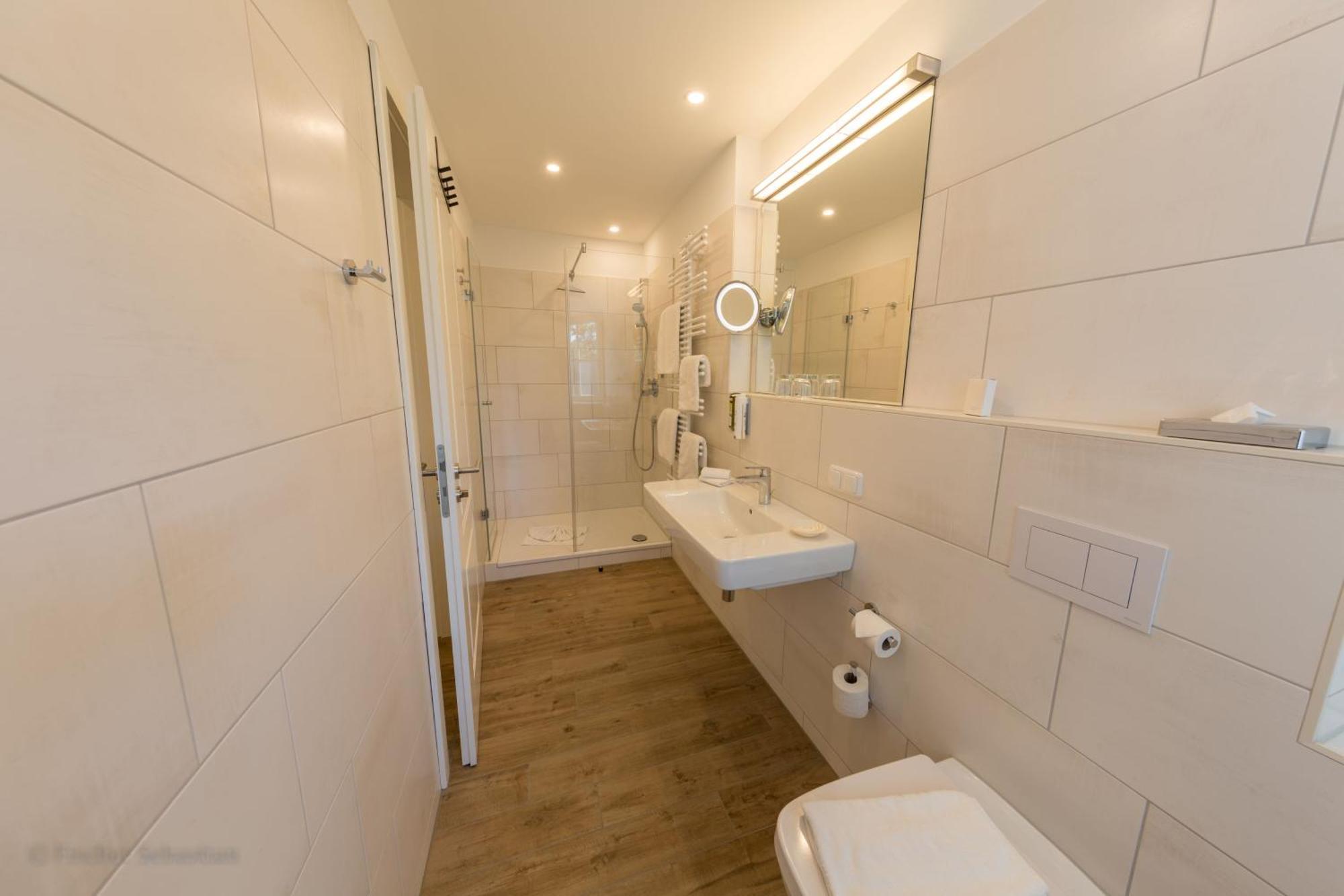 Gaestehaus Bergfalke Ahrenshoop Quarto foto